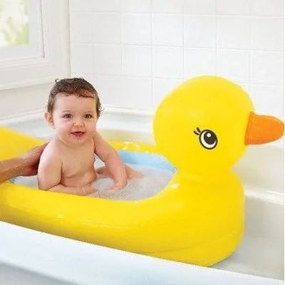 Munchkin White Hot Inflatable Duck Safety Baby Bath Tub