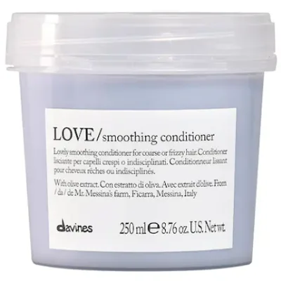 Davines LOVE Smoothing Conditioner for Frizzy Hair