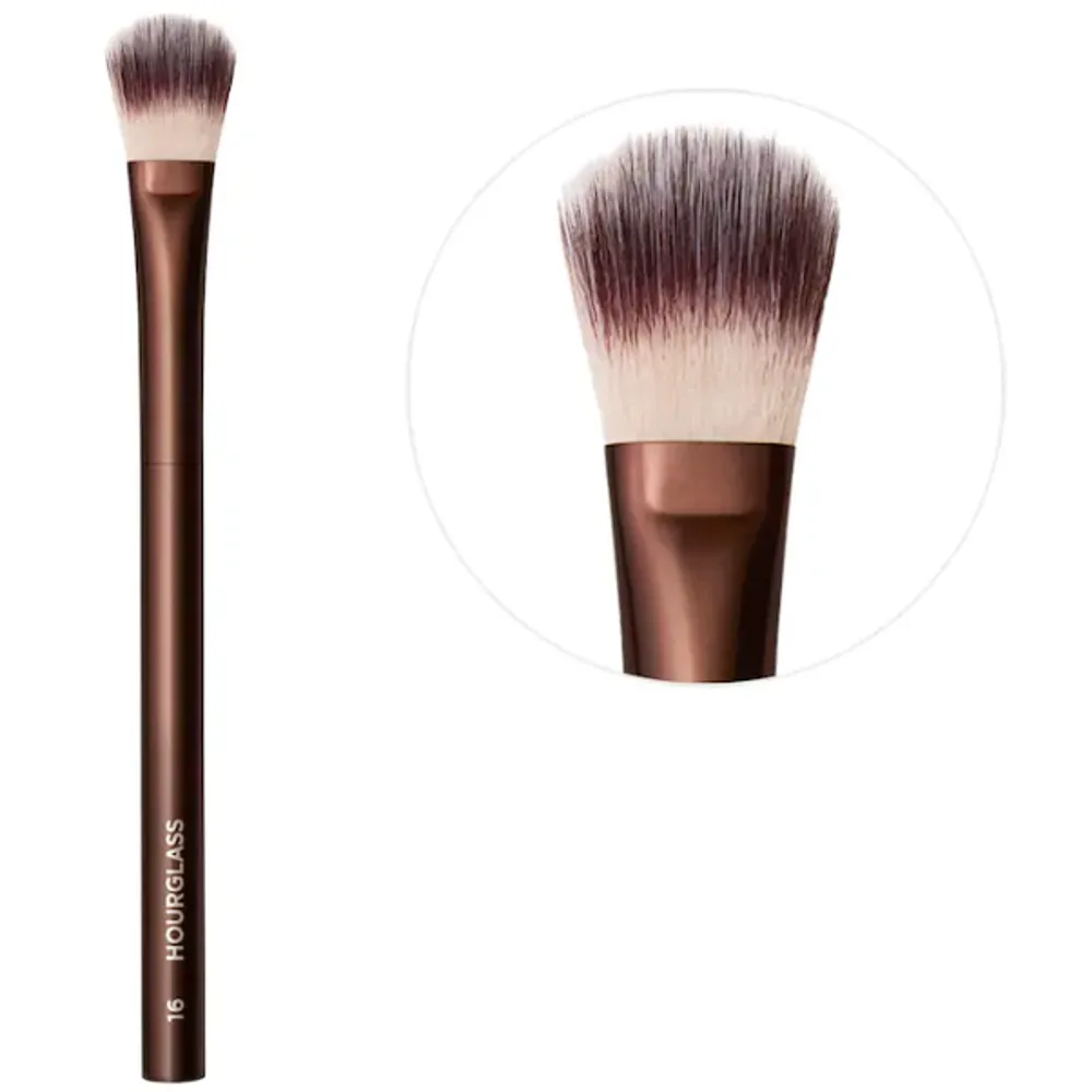 Hourglass No. 16 Highlighter Brush