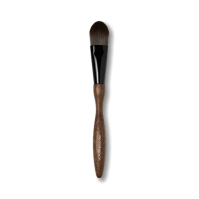 Victoria Beckham 10. Flat Complexion Brush