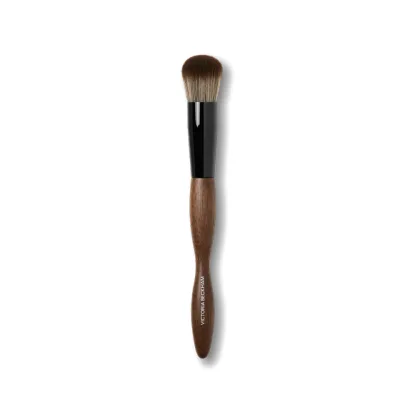Victoria Beckham 12. Buffer Brush