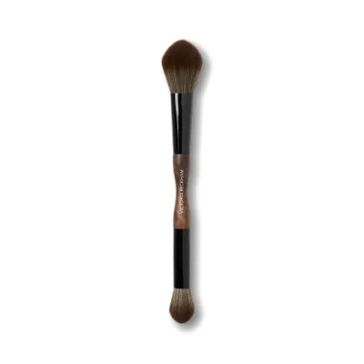 Victoria Beckham 13. Sculpt & Blend Brush