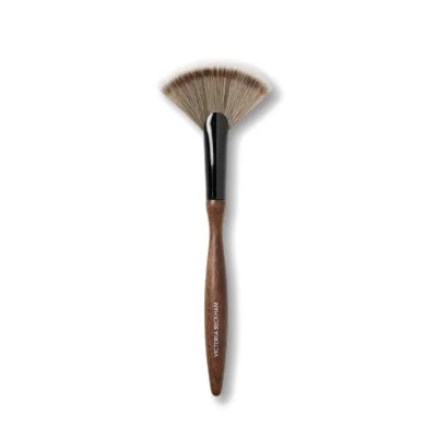 Victoria Beckham 14. Fan Brush